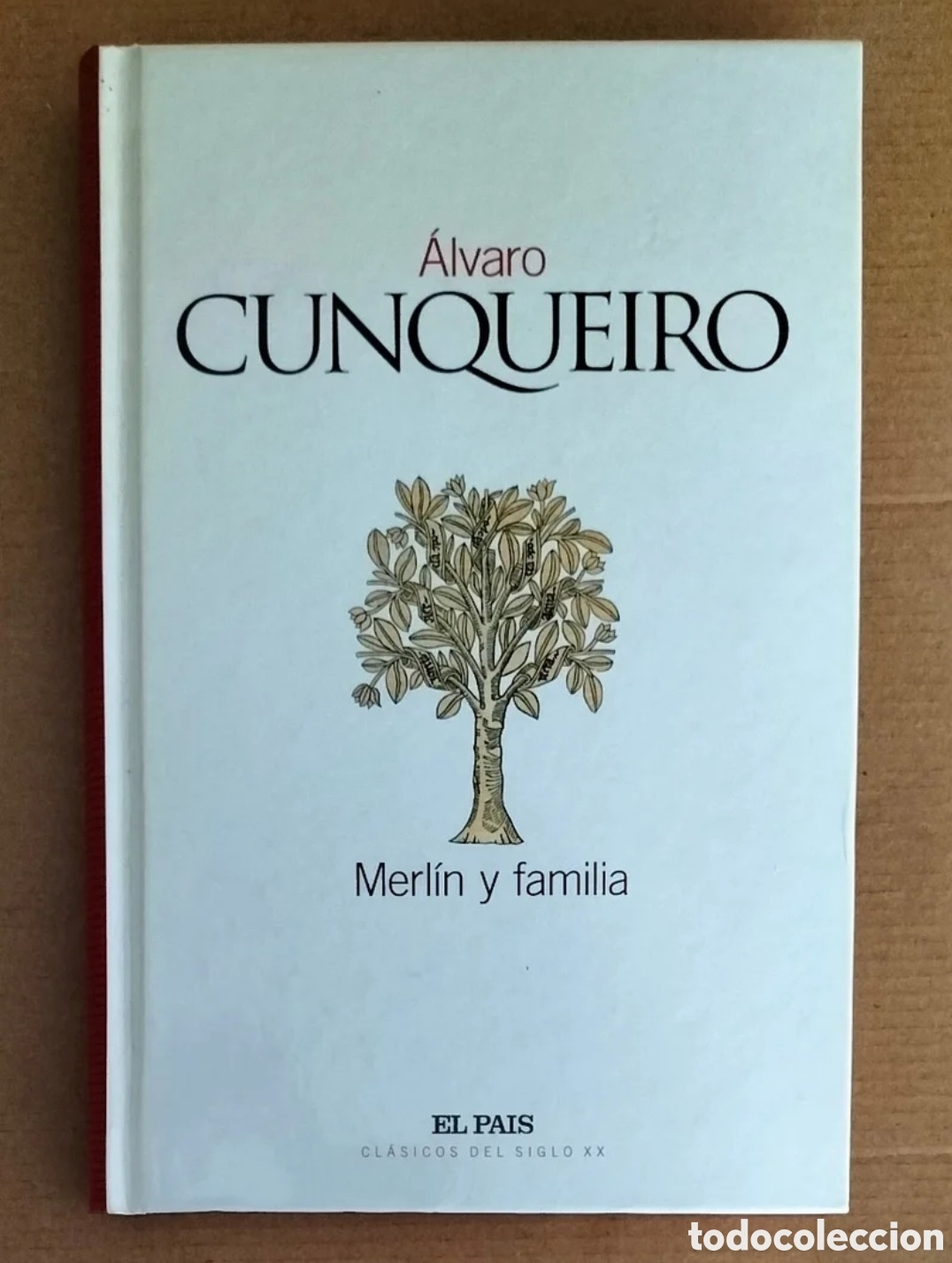 Libros de segunda mano: Merl&iacute;n y familia. &Aacute;lvaro Cunqueiro. Cl&aacute;sicos del siglo XX 28. Diario El Pa&iacute;s, 2003. Libro