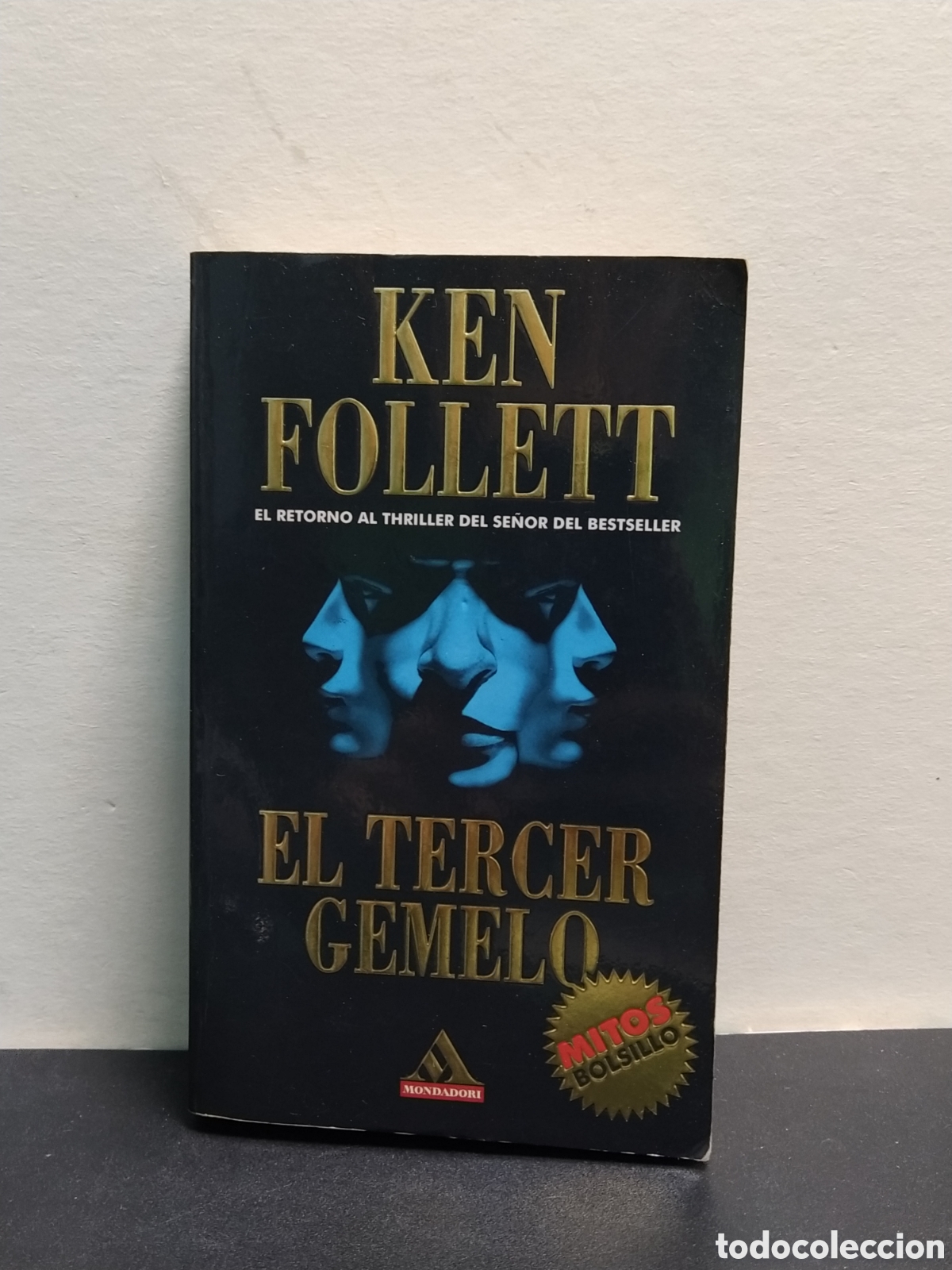 Libros de segunda mano: Ken Follett - El tercer gemelo - Foto 1