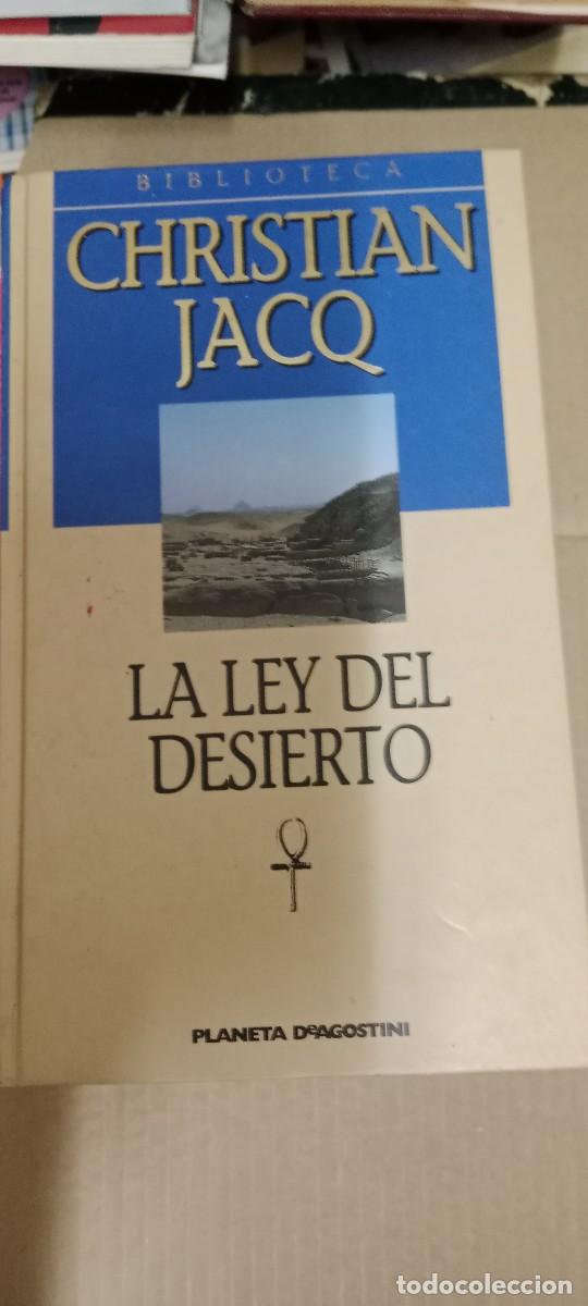 Libros de segunda mano: LA LEY DEL DESIERTO CHRISTIAN JACQ LIBRO CC-MAZ