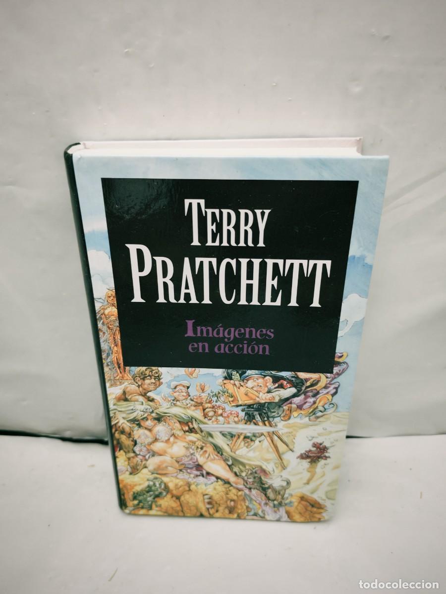 Second hand books: Terry Pratchett: IM&Aacute;GENES EN ACCI&Oacute;N (COMO NUEVO)
