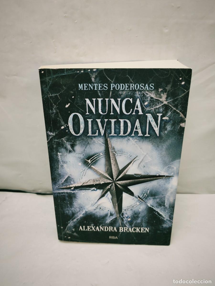 Libros de segunda mano: Mentes poderosas 2: Nunca olvidan (Primera edici&oacute;n)