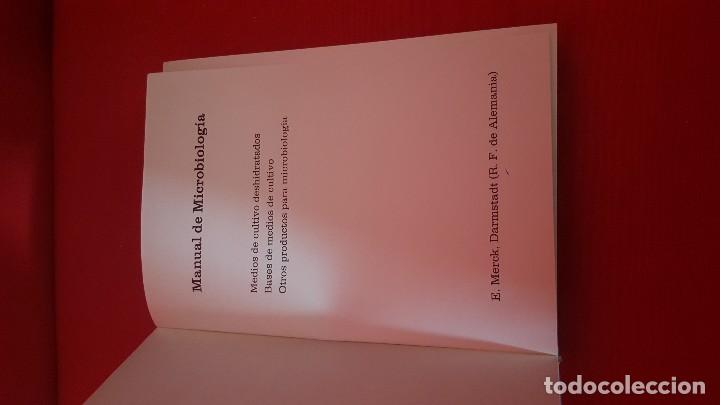Libros de segunda mano: MANUAL DE MICROBIOLOG&Iacute;A. MERCK. - Foto 2