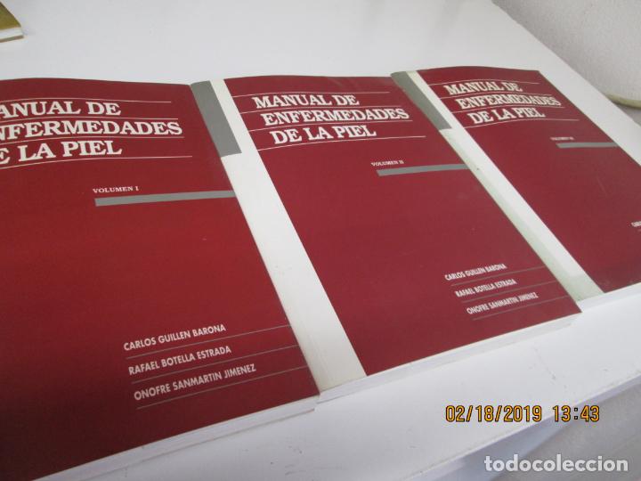 Libri di seconda mano: MANUAL DE ENFERMEDADES DE LA PIEL- TRES VOL&Uacute;MENES - PATROCINIO DE JANSSEN RESEARCH COUNCIL 1993.