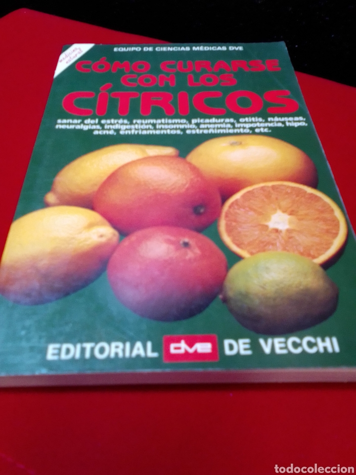 Libros de segunda mano: C&Oacute;MO CURARSE CON LOS C&Iacute;TRICOS.EDITORIAL DE VECCHI. - Foto 2