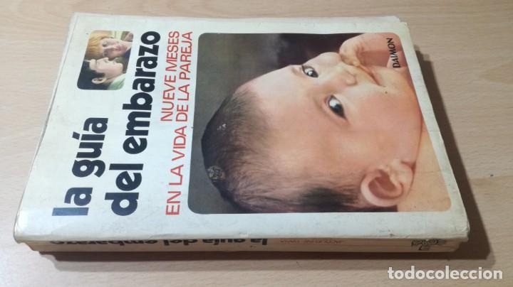 Libros de segunda mano: GUIA EMBARAZO . NUEVE MESES EN LA VIDA DE LA PAREJA - DAIMON &Ntilde;204
