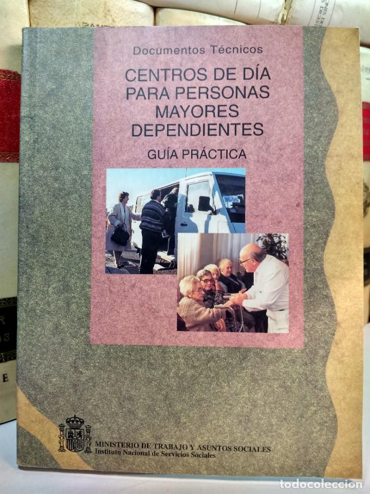 Gebrauchte B&uuml;cher: CENTROS DE D&Iacute;A PARA PERSONAS MAYORES DEPENDIENTES. GU&Iacute;A PRACTICA. ISBN 848898636X