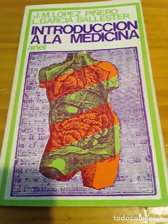 Libri di seconda mano: INTRODUCCION A LA MEDICINA.J.M.LOPEZ PI&Ntilde;ERO,L.GARCIA BALLESTER.ED.ARIEL,1971,160 PAG.