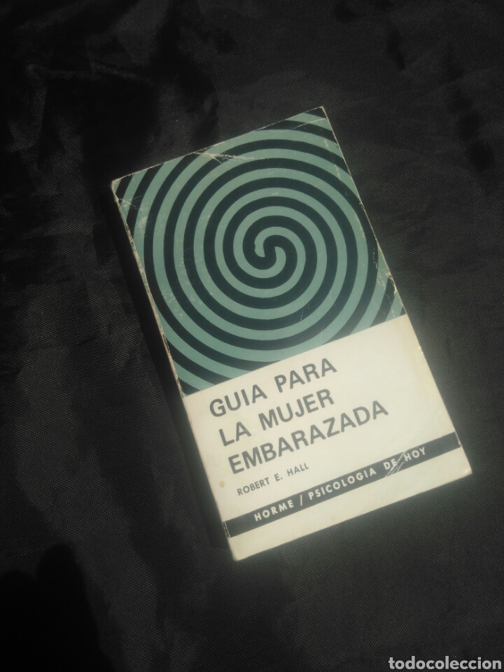 Libros de segunda mano: Gu&iacute;a para la mujer embarazada. Robert E. Hall. - Foto 1
