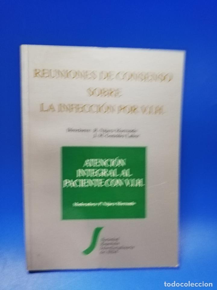 Second hand books: ATENCION INTEGRAL AL PACIENTE CON V.I.H. REUNIONES DE CONSENSO. 1996. PAGS. 103.