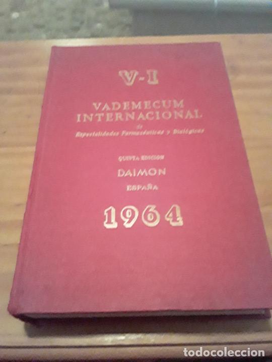 Libri di seconda mano: VADEMECUM INTERNACIONAL.V-I. 1964.5a EDICION.DAIMON.BARCELONA.