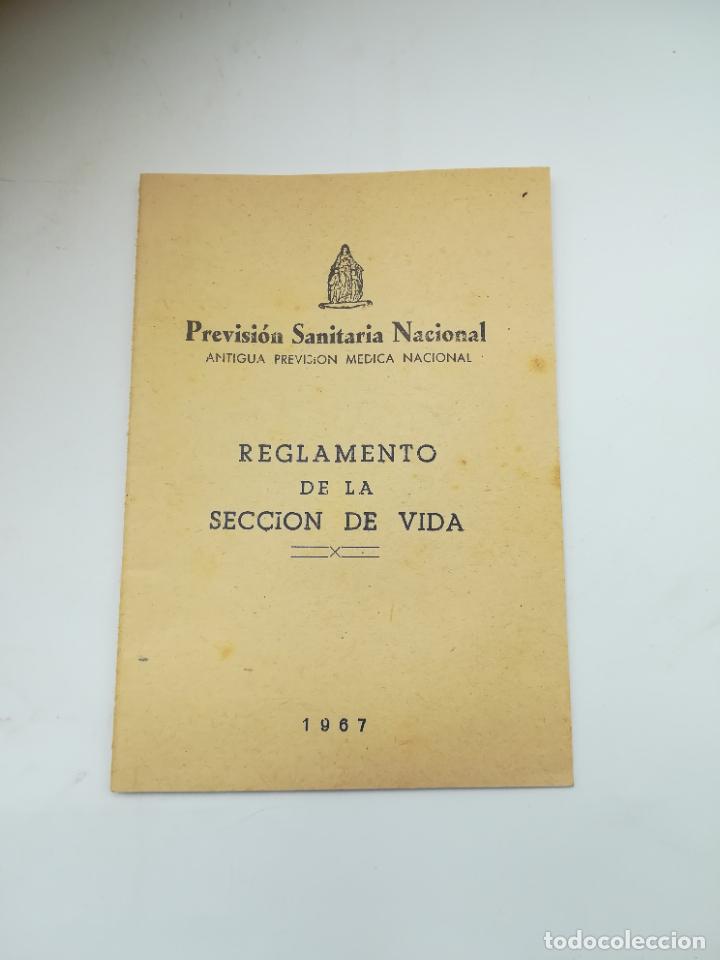 Second hand books: PREVISI&Oacute;N SANITARIA NACIONAL. REGLAMENTO DE LA SECCI&Oacute;N DE VIDA. 1967. R&Uacute;STICA. 22 P&Aacute;GINAS