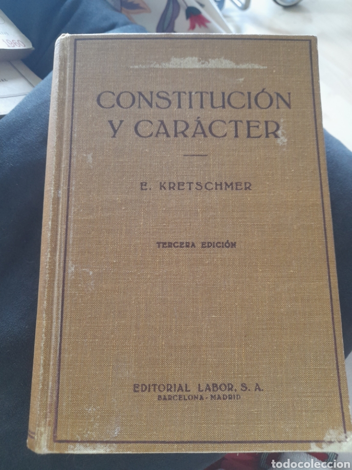 Libros de segunda mano: Constituci&oacute;n y car&aacute;cter. Ernst Kretschmer - Foto 1