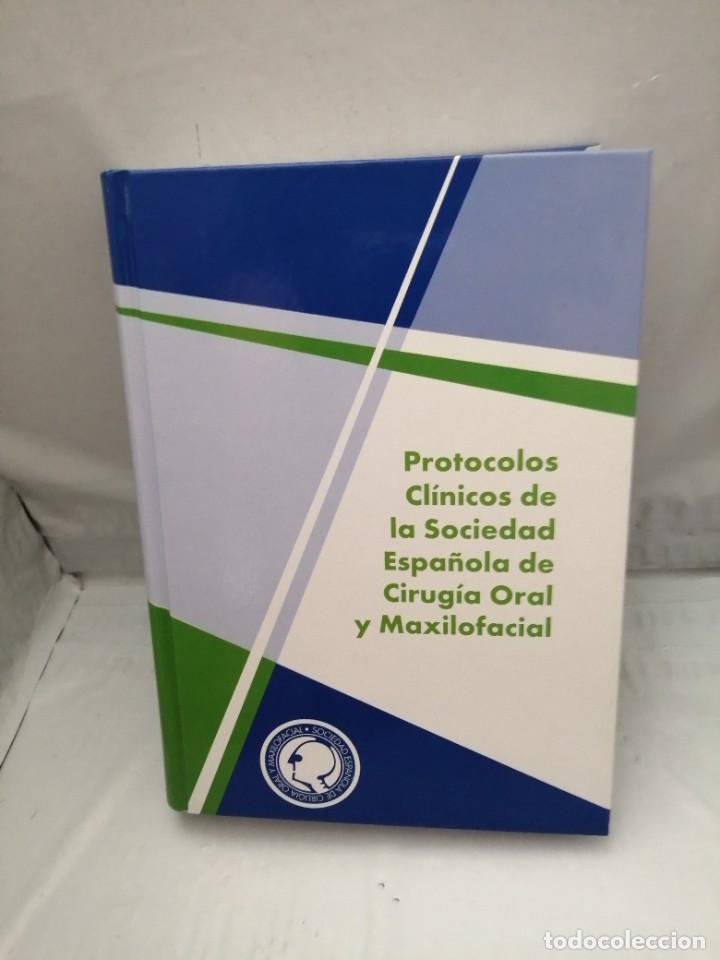 Gebrauchte B&uuml;cher: PROTOCOLOS CL&Iacute;NICOS DE LA SOCIEDAD ESPA&Ntilde;OLA DE CIRUG&Iacute;A ORAL Y MAXILOFACIAL (TAPA DURA)