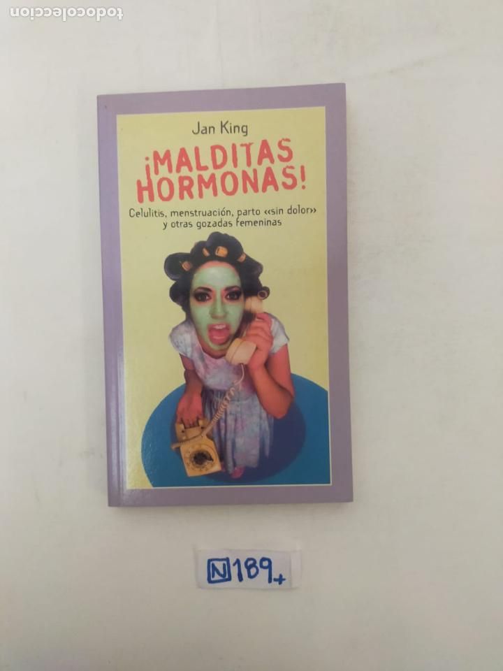 Libros de segunda mano: Malditas hormonas - Foto 1