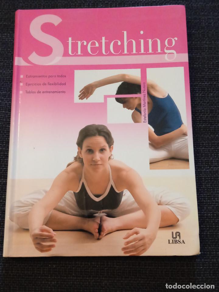 Libros de segunda mano: STRETCHING. T&eacute;cnicas de Estiramientos. editorial LIBSA. - Foto 1