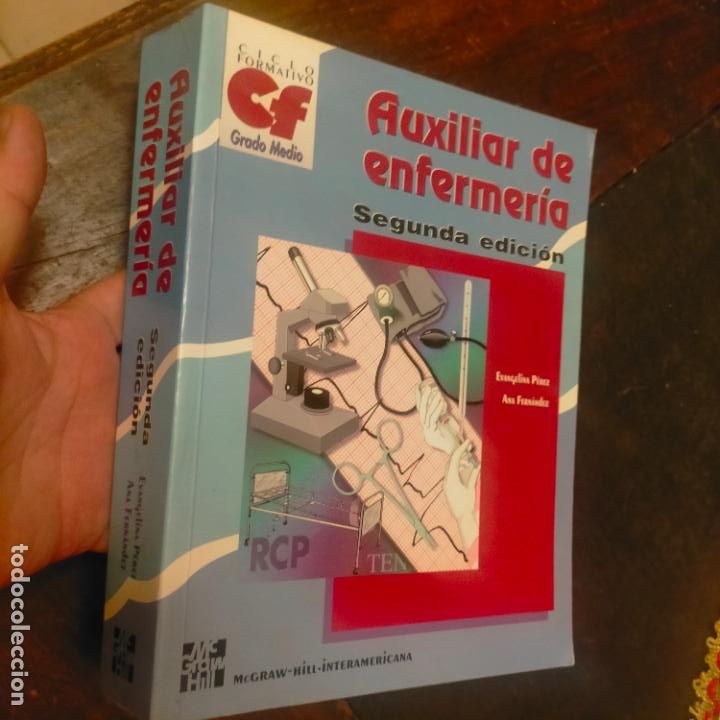 Gebrauchte B&uuml;cher: AUXILIAR DE ENFERMERIA CICLO FORMATIVO CF GRADO MEDIO GRAW HILL EVANGELINA PEREZ ANA FERNANDEZ