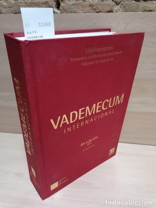 Libros de segunda mano: AA.VV. - VADEMECUM INTERNACIONAL. Medicamentos. Productos y Articulos de Parafarmacia. Metodos de Di