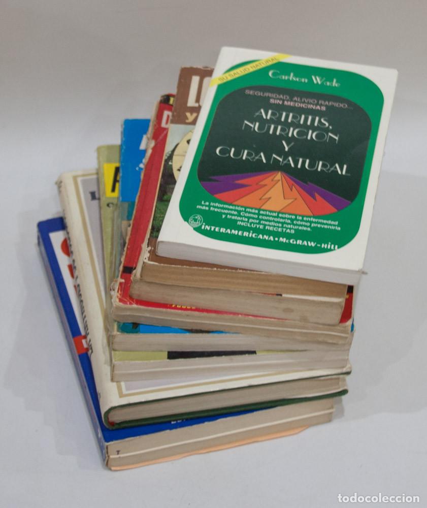 Second hand books: LOTE DE 8 LIBROS ANTIGUOS DE SALUD.
