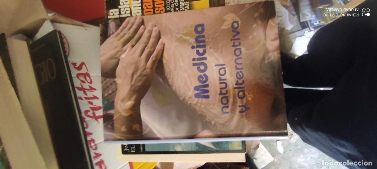 Libros de segunda mano: Medicina natural y alternativa. Edici&oacute;n equipo cultural. Ilustrado. Tapas duras. 256 p&aacute;gs