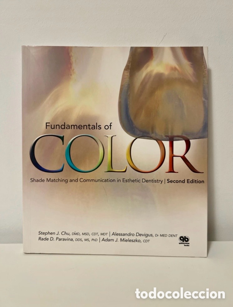 Gebrauchte B&uuml;cher: Fundamentals of Color. Odontolog&iacute;a.