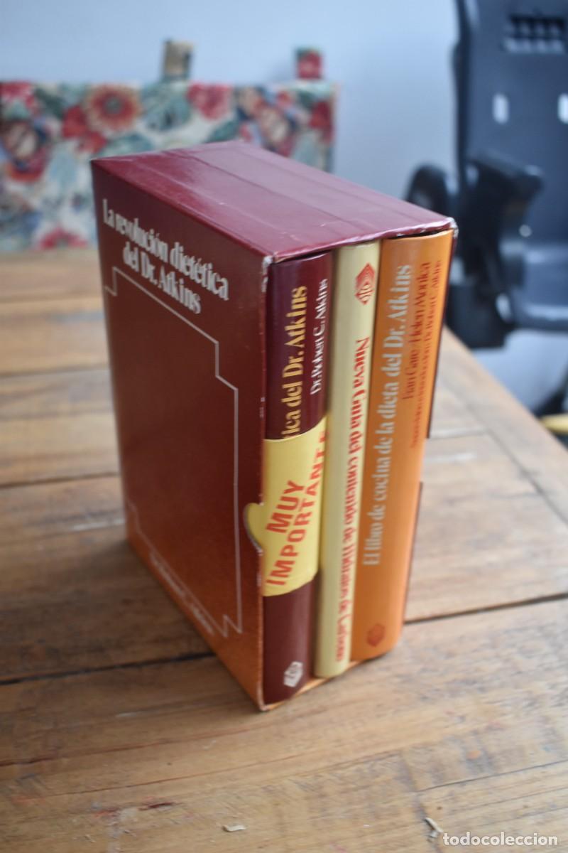 Livres d'occasion: LA REVOLUCI&Oacute;N DIET&Eacute;TICA DEL DR. ATKINS. 3 TOMOS EN ESTUCHE. TAPA DURA
