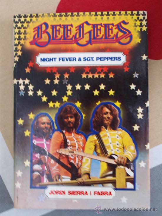 Gebrauchte B&uuml;cher: LIBRO BEE GEES NIGHT FEVER & SGT PEPPERS 1978 170 PAGINAS