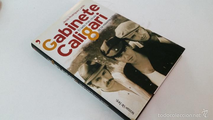 Gebrauchte B&uuml;cher: 2004 - JES&Uacute;S RODR&Iacute;GUEZ LENIN - GABINETE CALIGARY. EL LADO M&Aacute;S CHULO DE LA MOVIDA