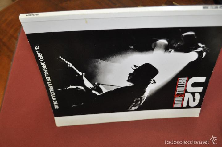 Libros de segunda mano: U2 rattle hum , el libro original de la pelicula de U2 - MUB - Foto 4
