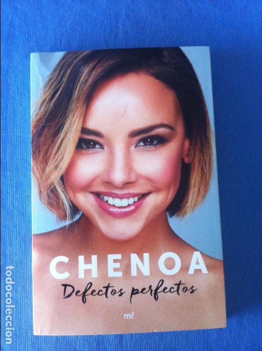 Libros de segunda mano: DEFECTOS PERFECTOS CHENOA, 2017 - Foto 1