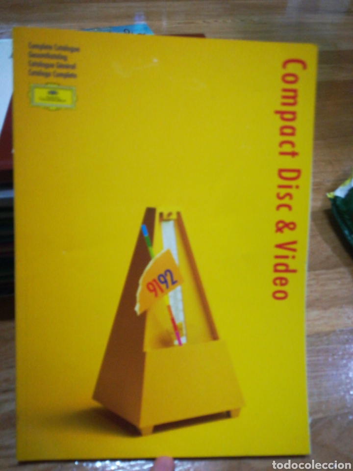 Second hand books: Compact Disc & v&iacute;deo