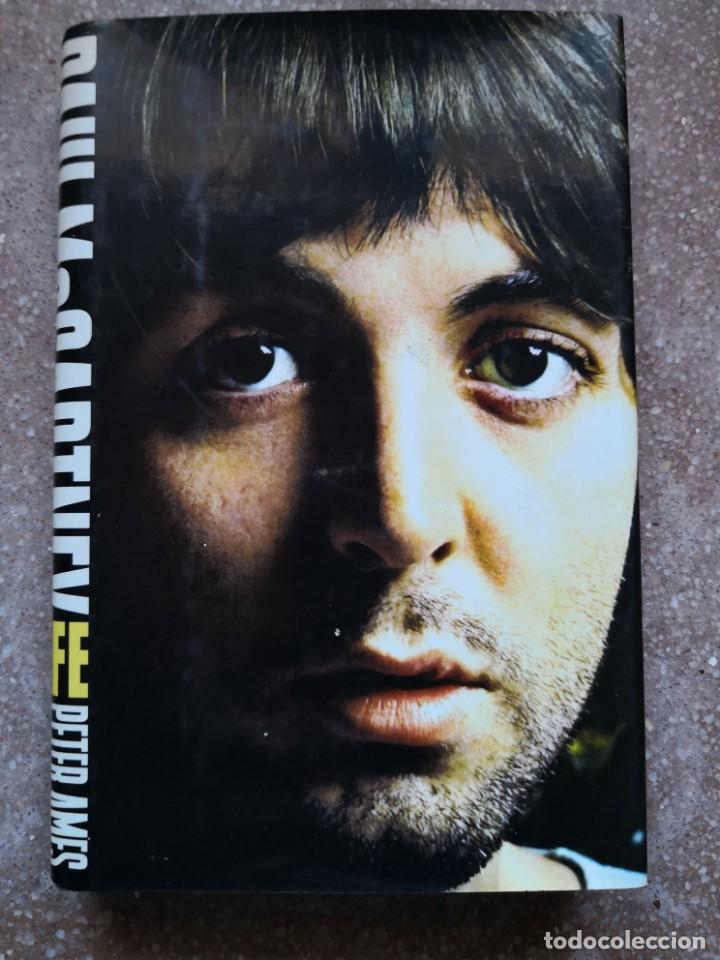 Libros de segunda mano: PAUL McCARTNEY  A Life - Foto 1
