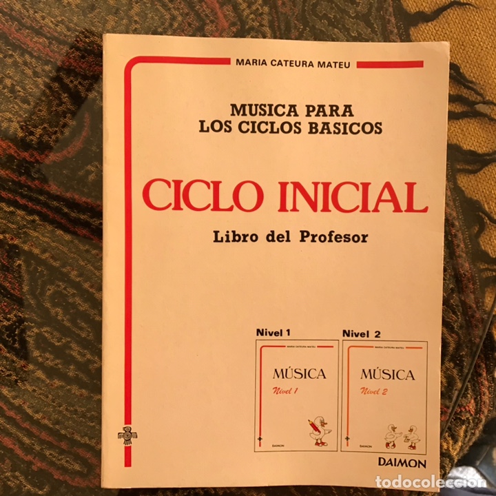 Libros de segunda mano: M&uacute;sica para ciclos b&aacute;sicos. Ciclo inicial. Libro del profesor. Mar&iacute;a Cateura. Buen estado