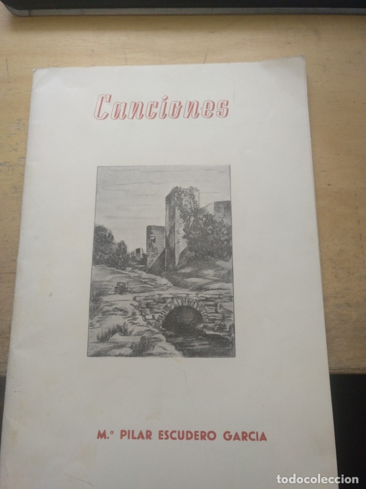 Libros de segunda mano: CANCIONES CINCUENTA [ 50 ] CANCIONES REGIONALES M&ordf; PILAR ESCUDERO GARCIA GASTOS DE ENVIO GRATIS