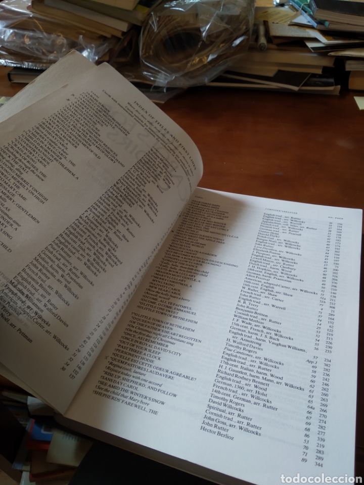 Libros de segunda mano: 100 CAROLS FOR CHOIRS - DAVID WILLOCKS JOHN RUTTER #4154 - Foto 3