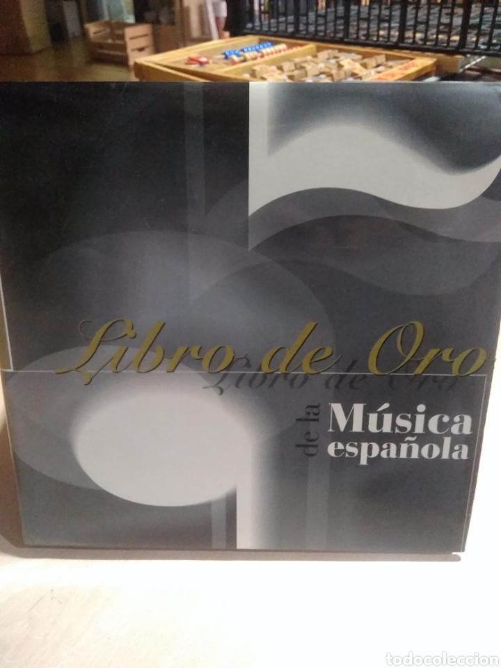 Libros de segunda mano: Libro de oro de la musica espa&ntilde;ola. - Foto 1