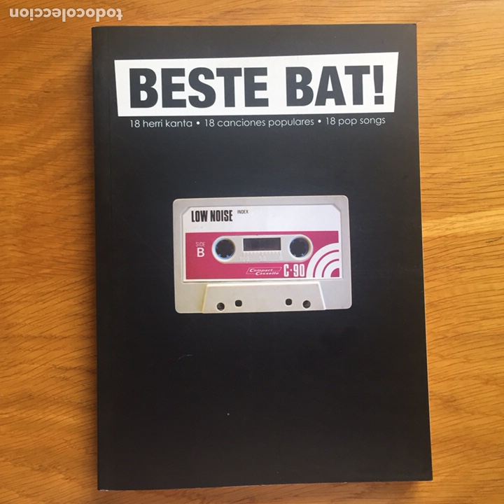 Libri di seconda mano: Beste Bat 18 canciones populares (Rekalde 2004) Mauro Entrialgo Azucena Vieites Detritus Miren Jaio