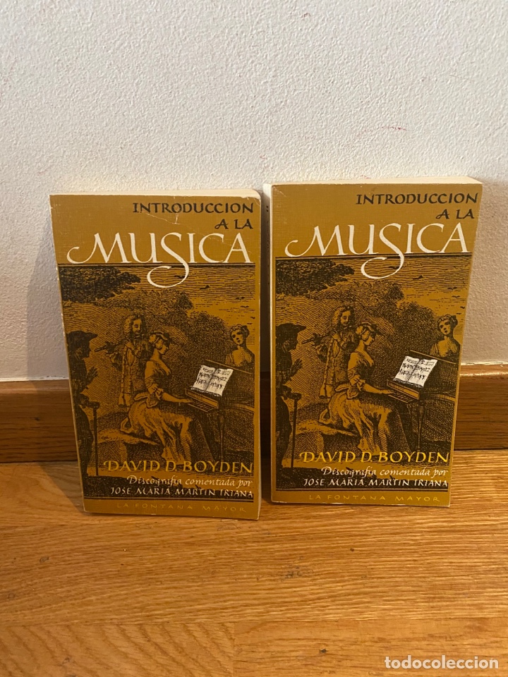 Libros de segunda mano: Introducci&oacute;n a la m&uacute;sica David D. Boyden Tomos 1 y 2 - Foto 1