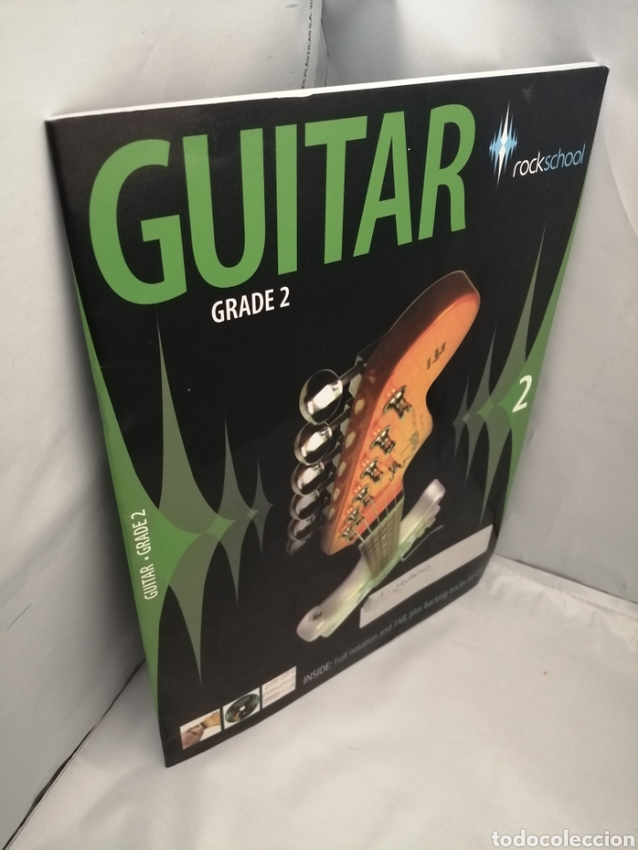 Libros de segunda mano: ROCKSCHOOL GUITAR: GRADE 2 (INCLUYE CD) - Foto 5