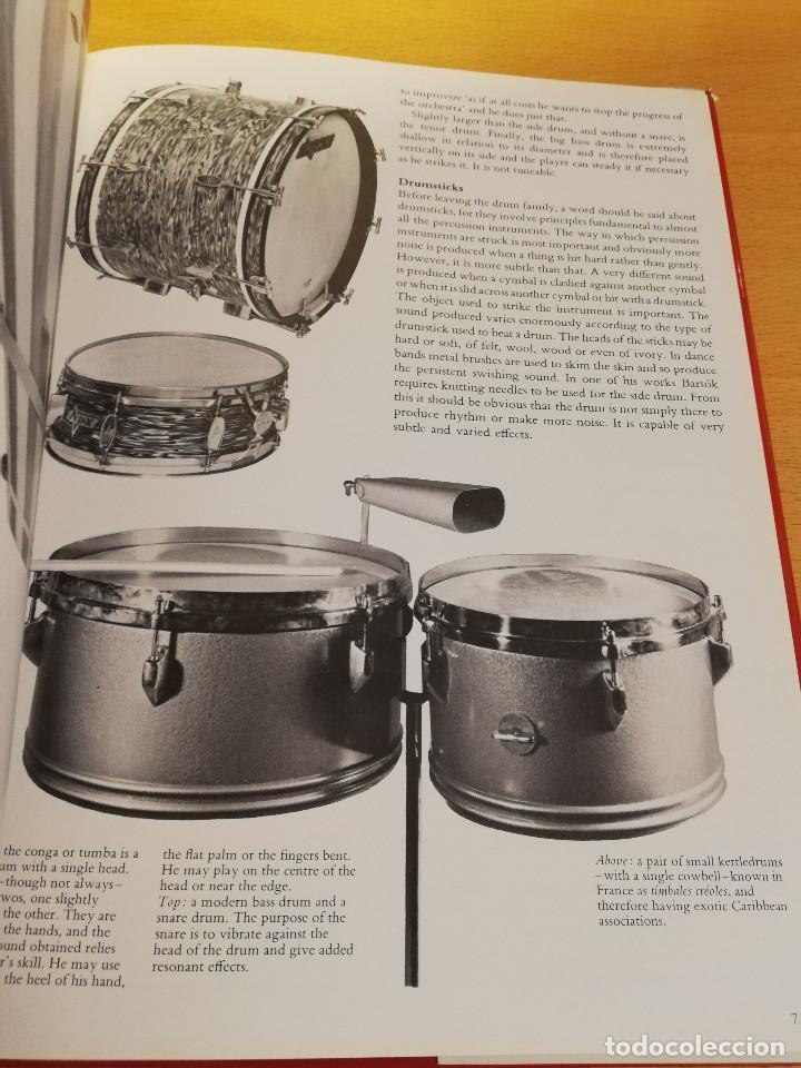 Libros de segunda mano: MUSICAL INSTRUMENTS (ALAN KENDALL) - Foto 8