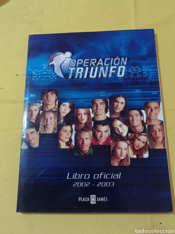 Livres d'occasion: IS-276 OPERACI&Oacute;N TRIUNFO LIBRO OFICIAL 2002-03 TAPA BLANDA 123 PAGN. MEDIDAS 24X18 PERFECTO ESTADO