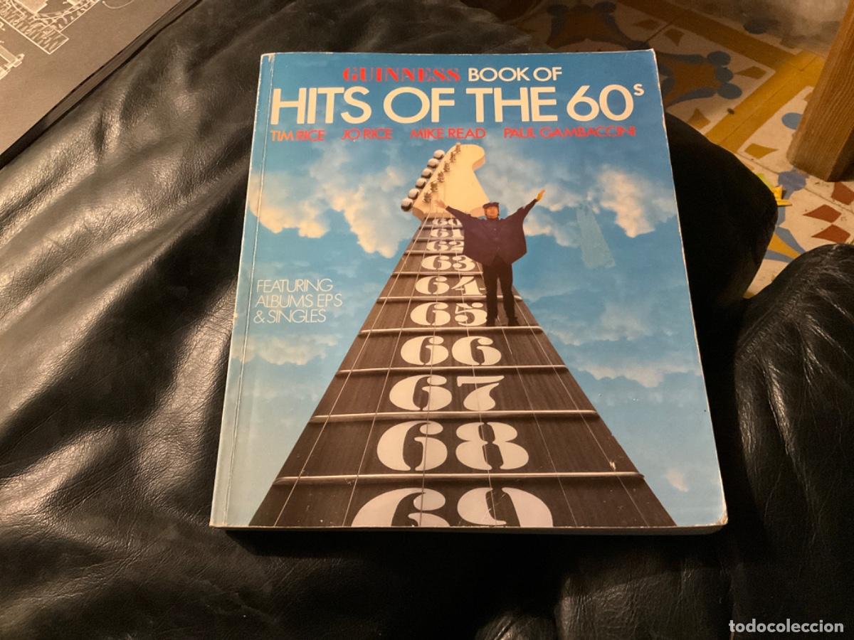 Livres d'occasion: Guinnes book of hits of the 60s lista exitos de los sesenta