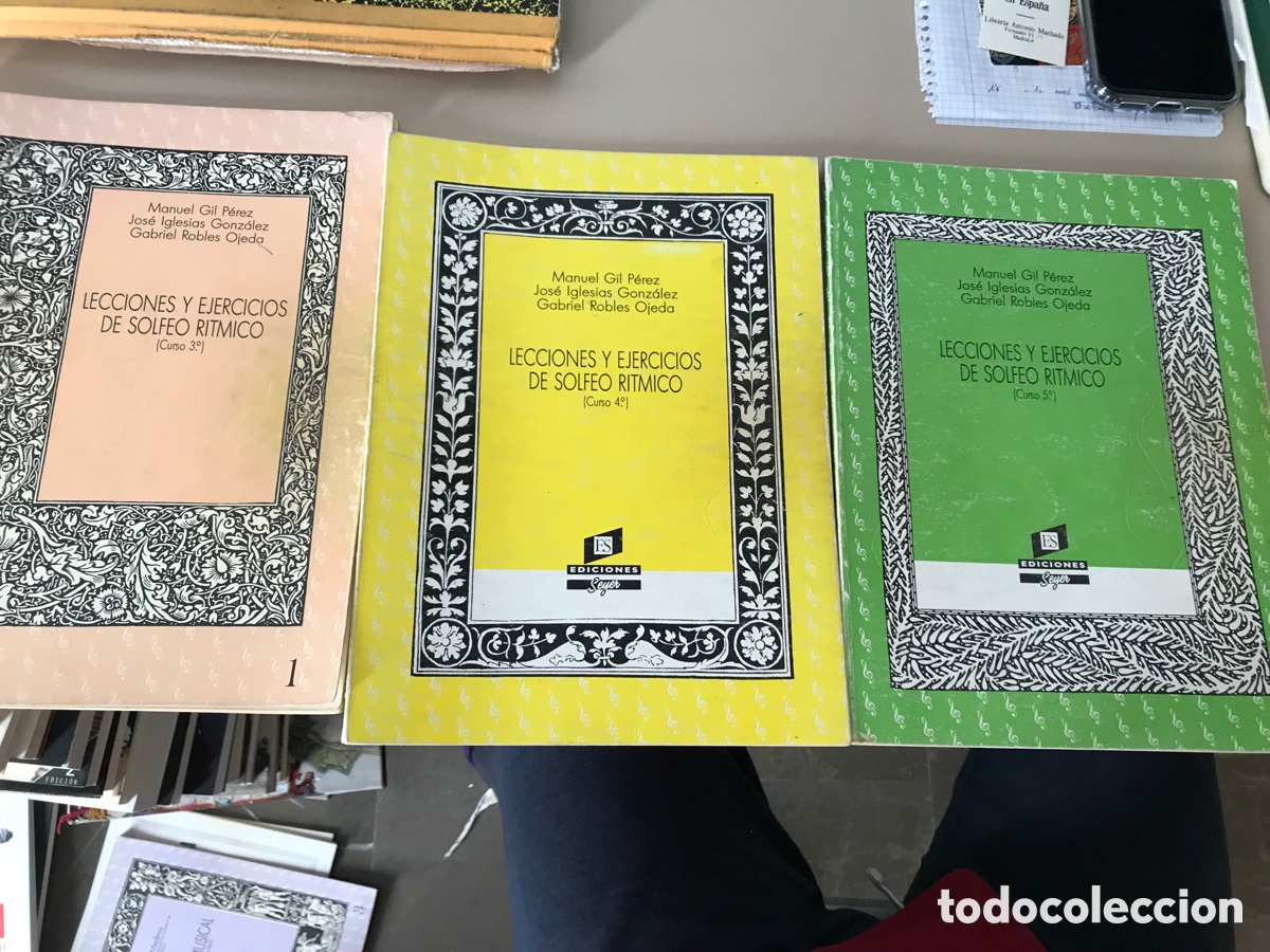 Libros de segunda mano: Lecciones y ejercicios de solfeo r&iacute;tmico. Cursos: 3&ordm;, 4&ordm; y 5&ordm;. - Foto 1