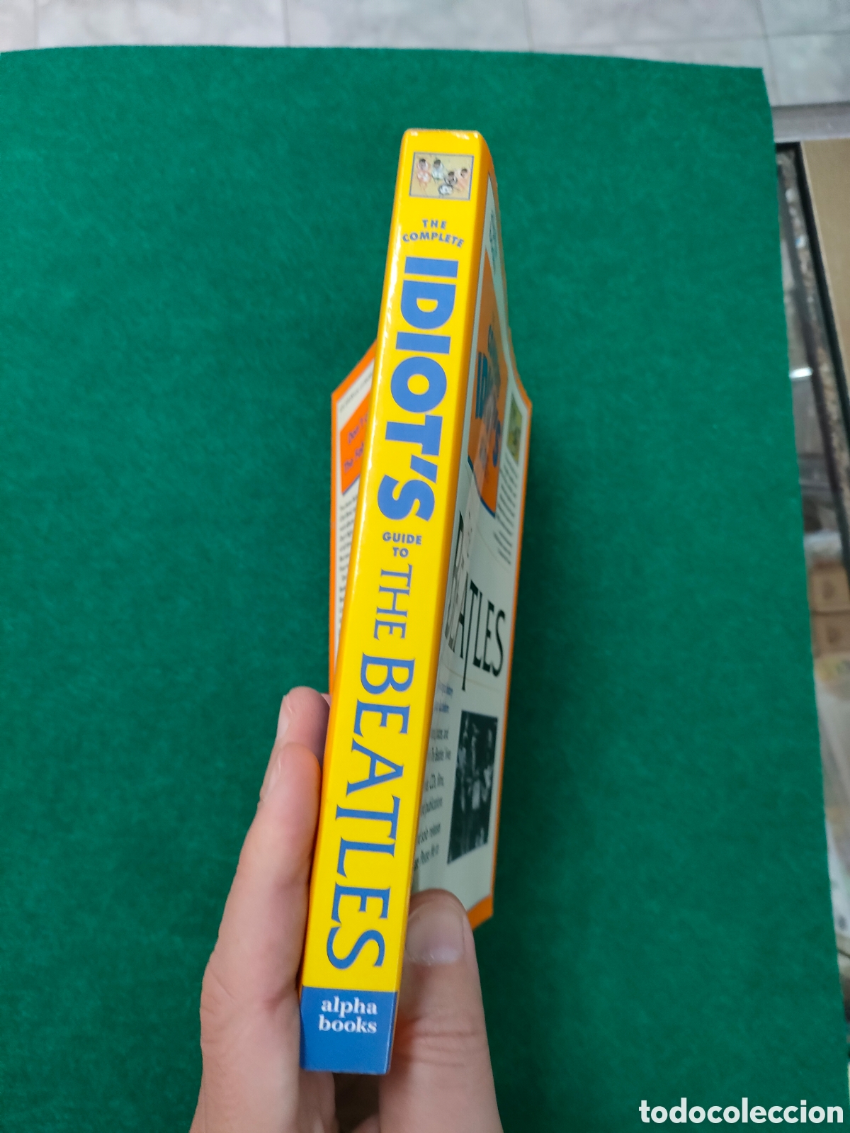 Libros de segunda mano: The Beatles the complete idiots guide. - Foto 2