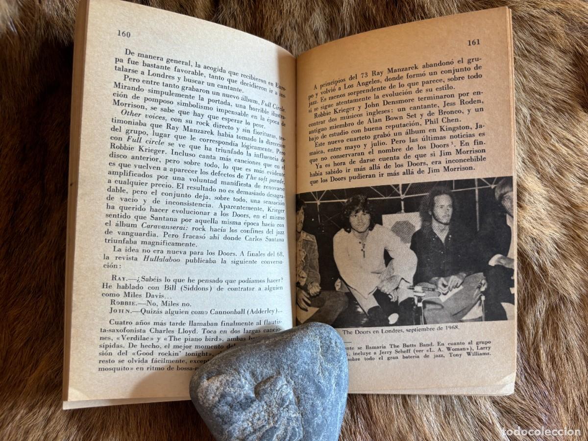 Libros de segunda mano: JIM MORRISON Y THE DOORS. EDICIONES J&Uacute;CAR. 1983 - Foto 3