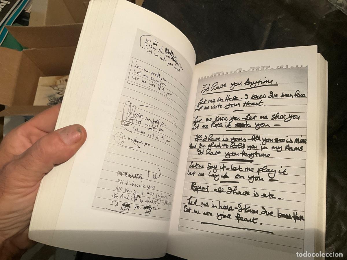 Libros de segunda mano: I me mine George Harrison en ingles - Foto 3