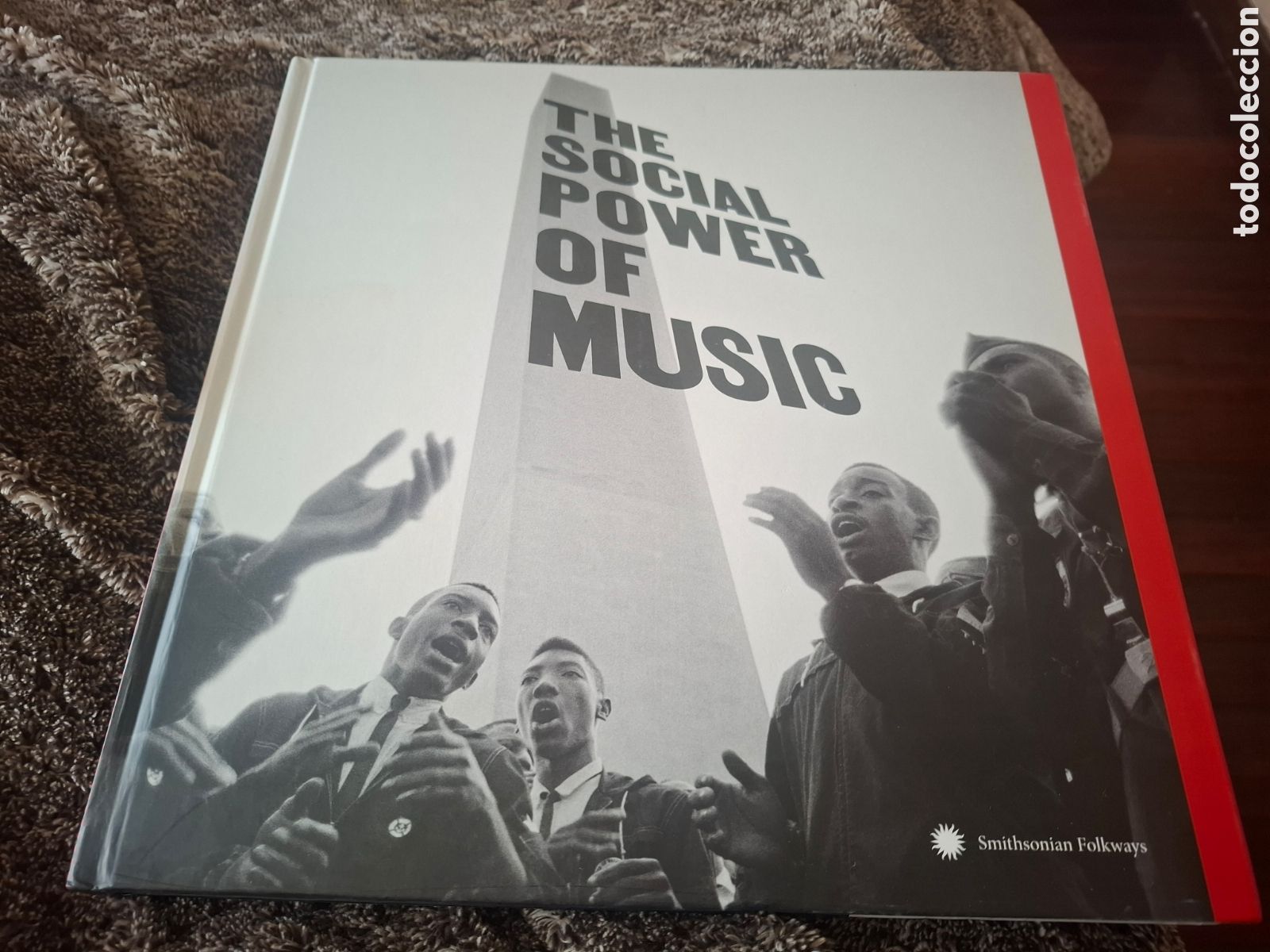 Libros de segunda mano: The Social Power Of Music. Libro 124 pags con fotograf&iacute;as+4cd. Tapa dura