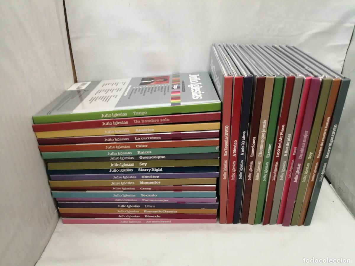 Libros de segunda mano: Pack JULIO IGLESIAS: 30 Libro CDs, Colecci&oacute;n: Su Mejor Colecci&oacute;n (30 tomos tapa dura con Libro + CD)