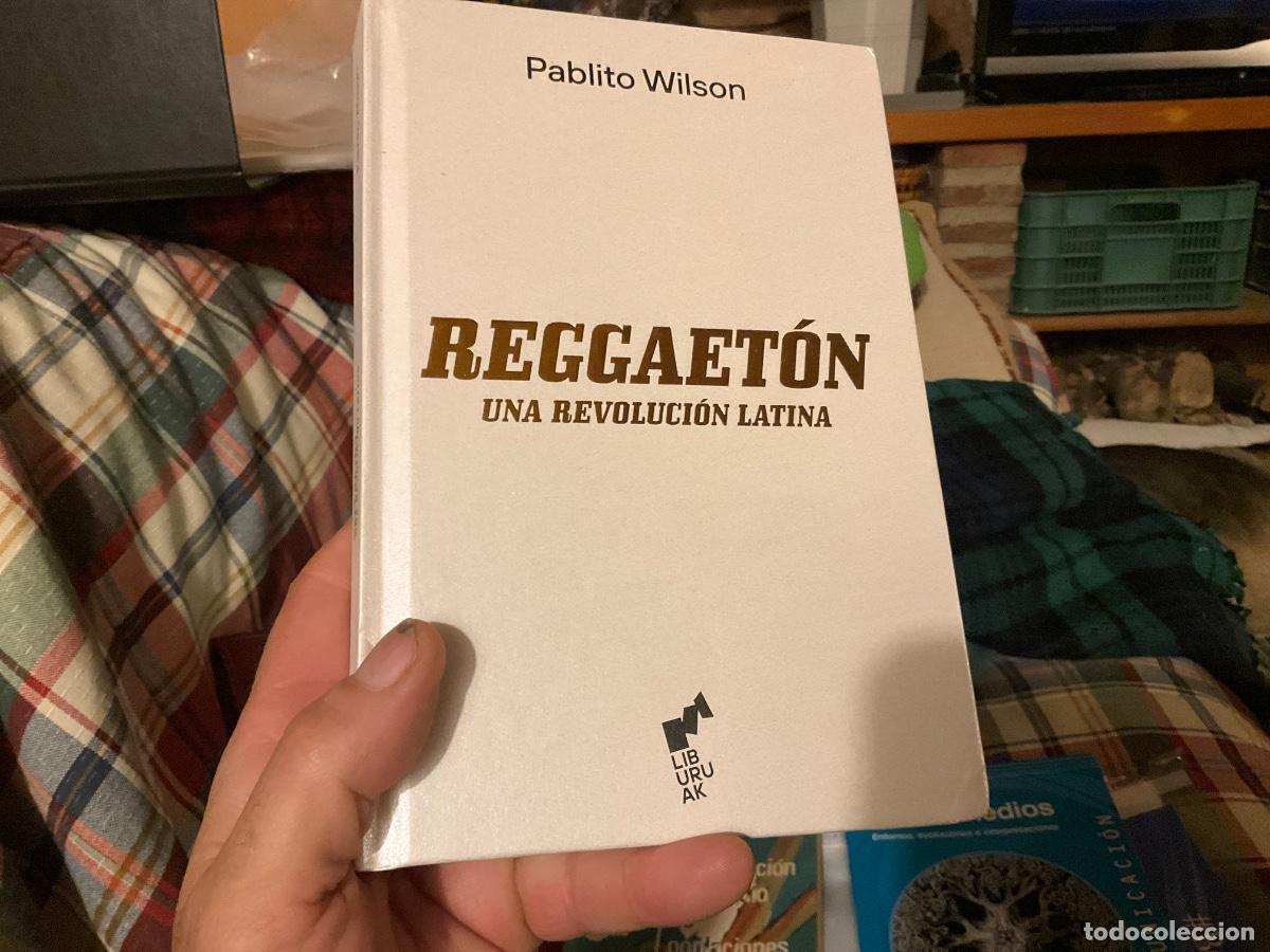 Libros de segunda mano: REGGAET&Oacute;N: Una revoluci&oacute;n latina