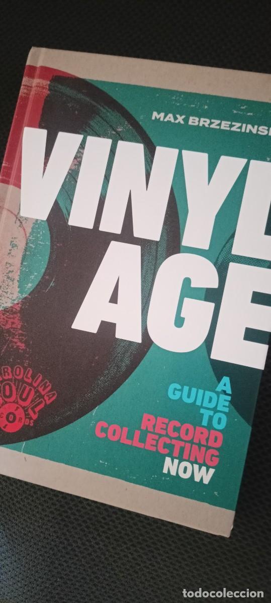 Libros de segunda mano: VINYL AGE &ndash; Max Brzezinski | Tapa dura | Gu&iacute;a imprescindible para coleccionistas de vinilos | ENGLIS