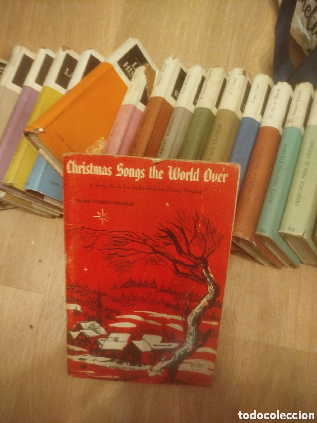 Libros de segunda mano: Libro de m&uacute;sica Christmas songs the world over